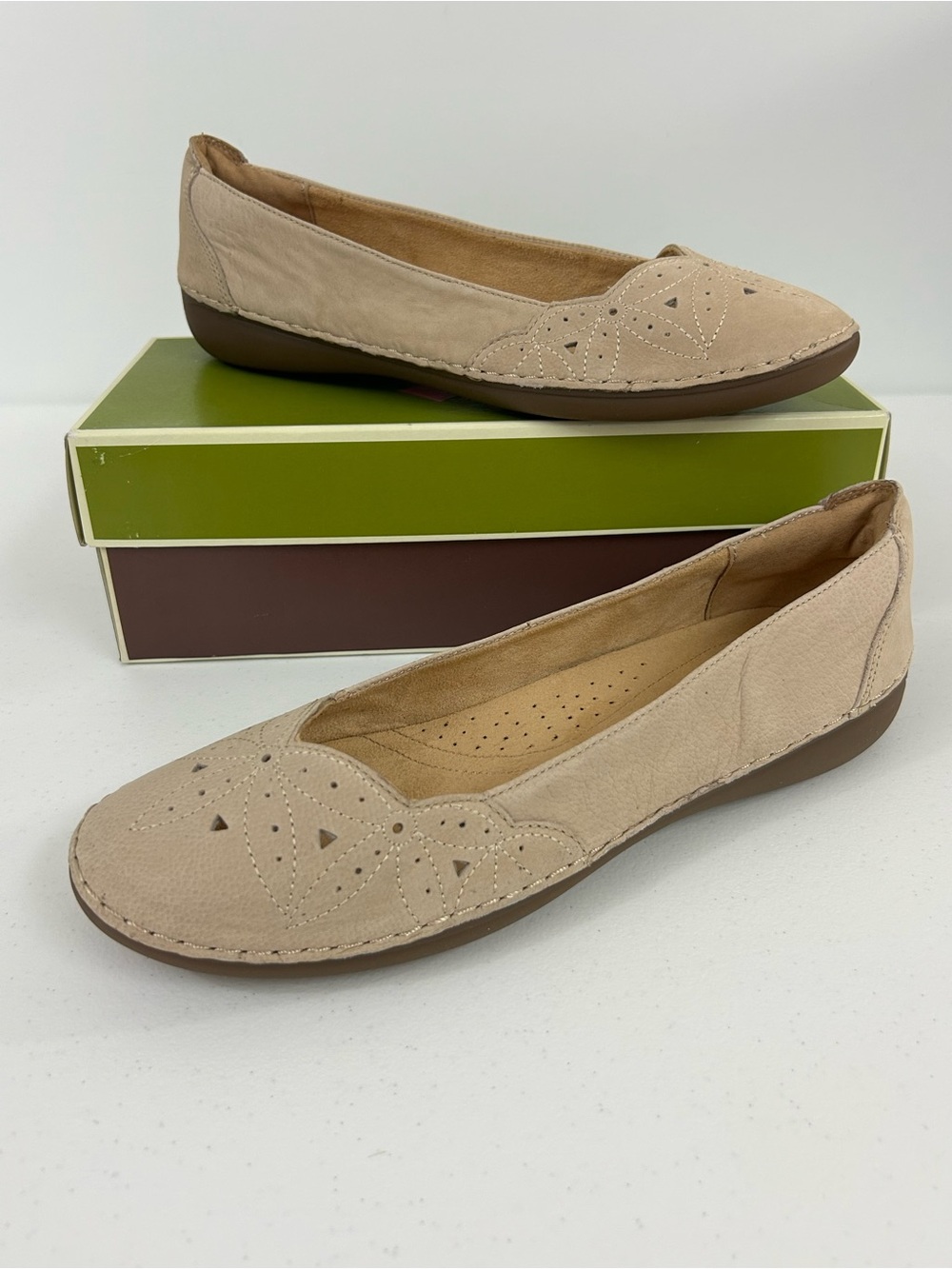 Naturalizer Kipper Ginger Snap Women's Beige Flats Size 11 NIB